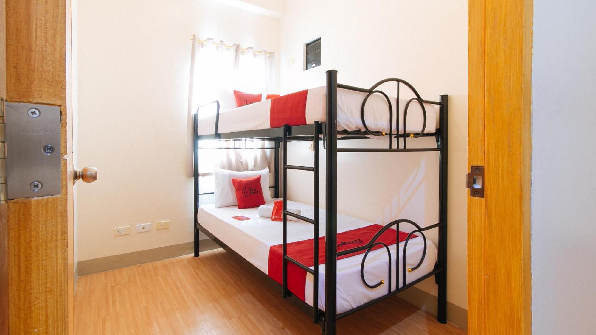 Reddoorz Plus At Alpina Heights Paranaque Paranaque City Extérieur photo