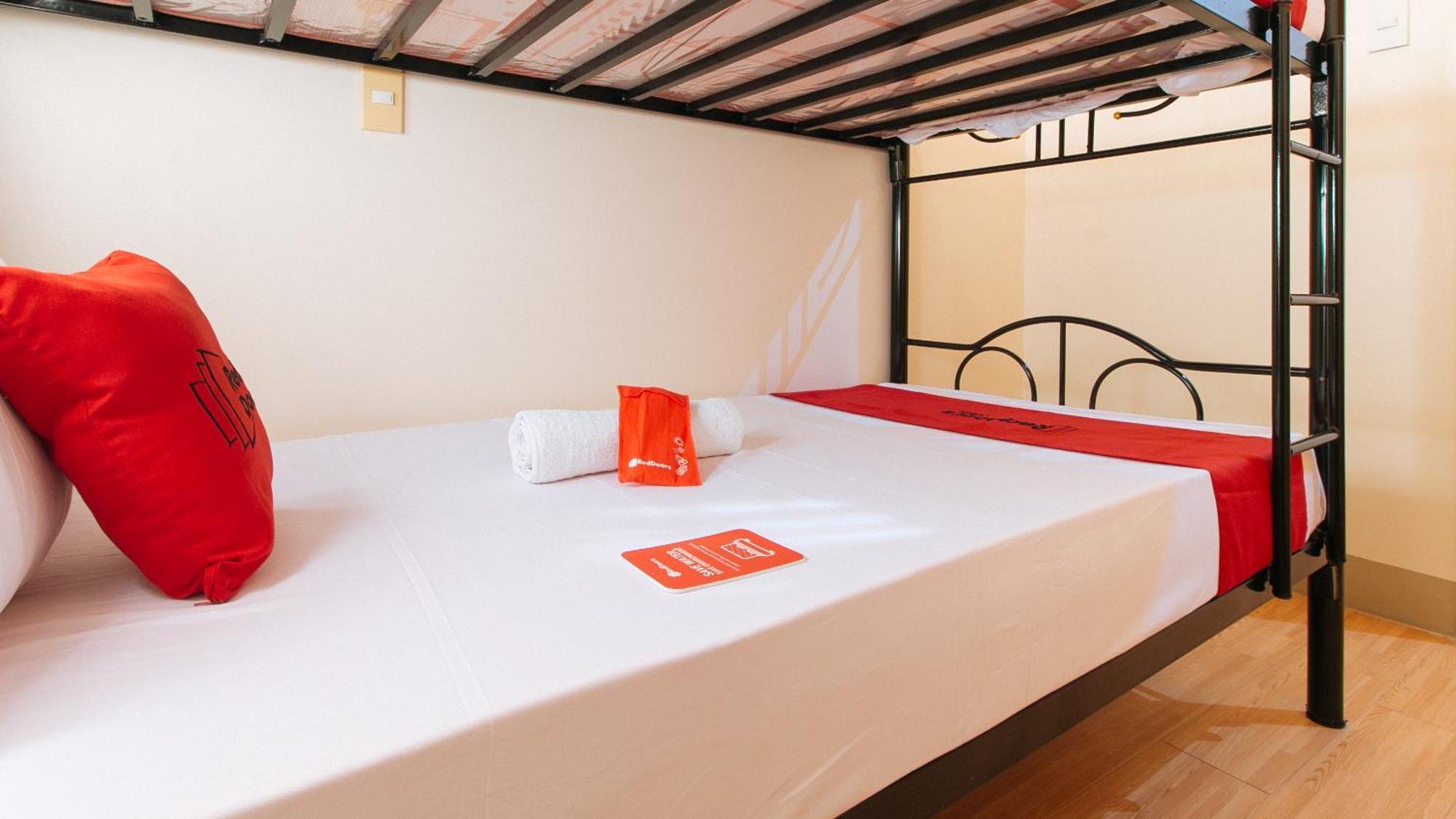 Reddoorz Plus At Alpina Heights Paranaque Paranaque City Extérieur photo