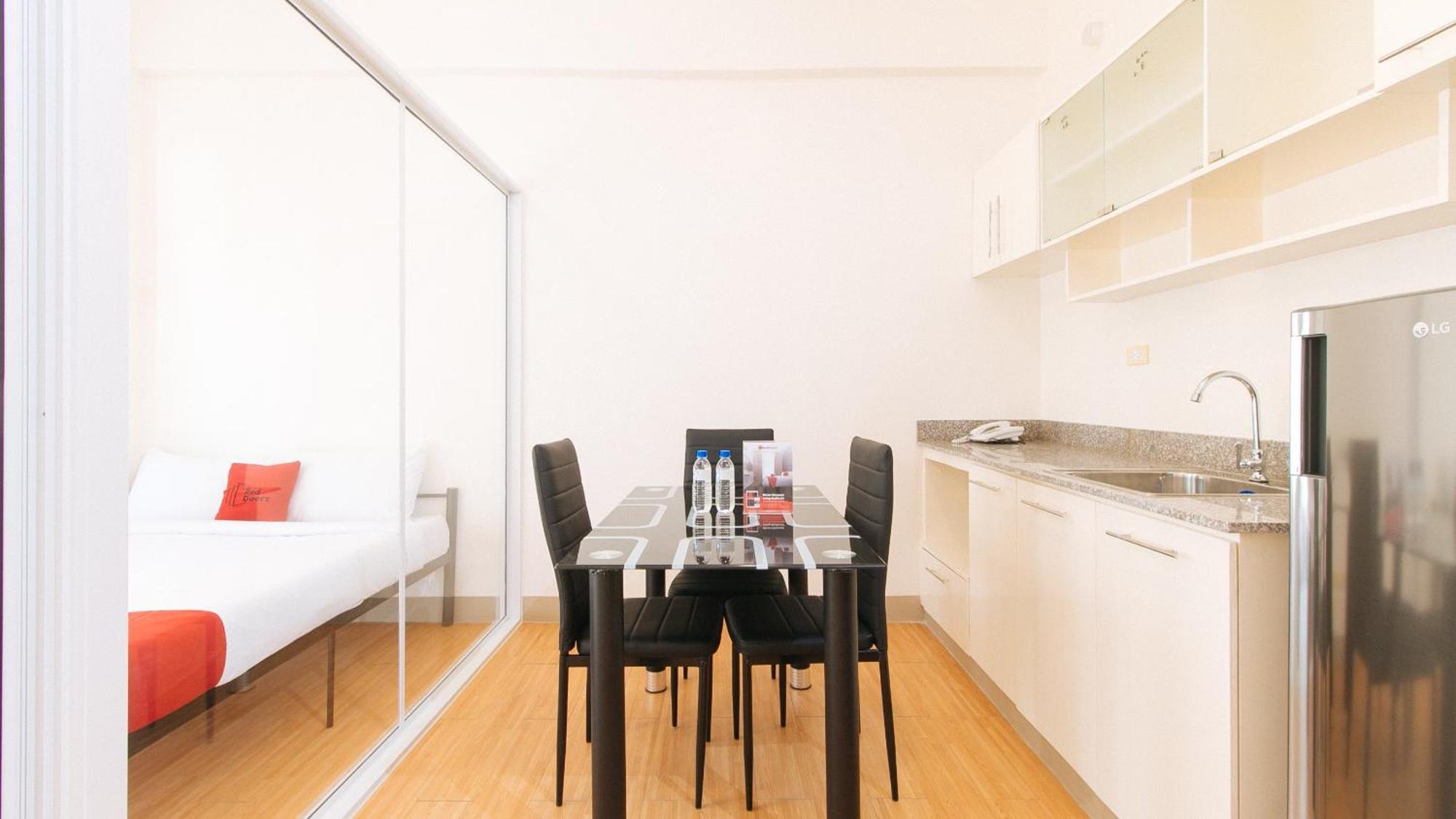 Reddoorz Plus At Alpina Heights Paranaque Paranaque City Extérieur photo