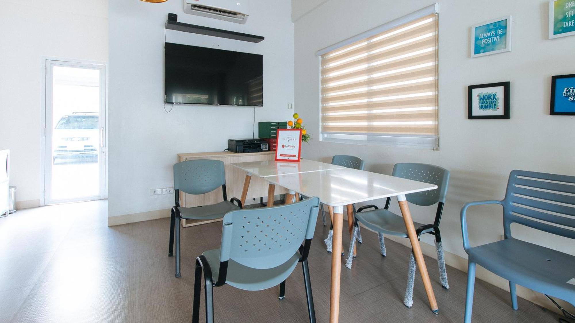 Reddoorz Plus At Alpina Heights Paranaque Paranaque City Extérieur photo